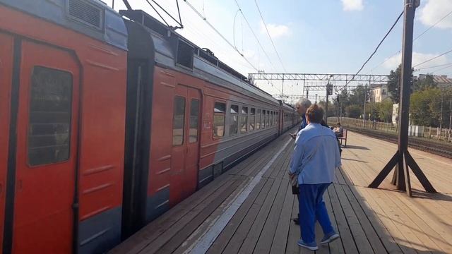 "С Домодедово!" Электропоезд ЭД4М-0050 с сообщением Москва(Курский-Вокзал)-Захарово. смотреть онлайн
