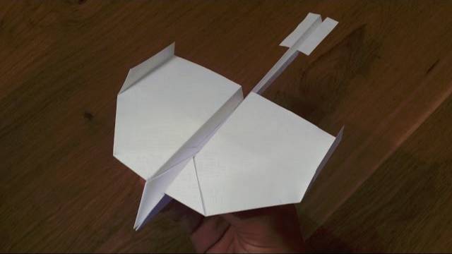 How To Make a Paper Airplane that Flies Far - World's Best Paper Airplane (Swallow) смотреть онлайн