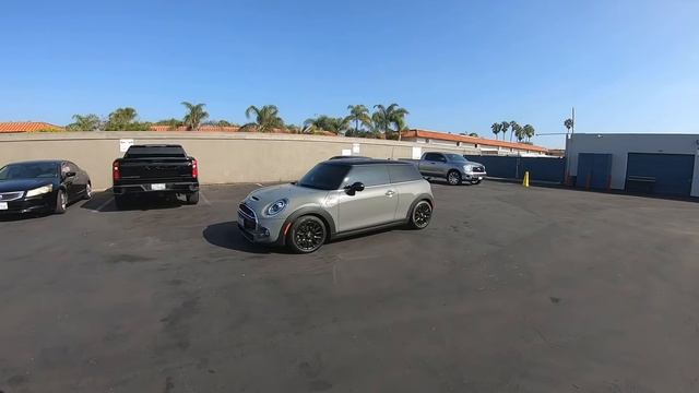 How to open the hood on a Mini Cooper смотреть онлайн