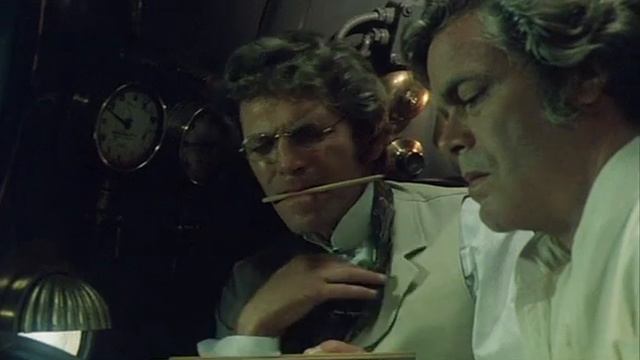 Вожди Атлантиды (1978) 9/48 — Батискаф под водой смотреть онлайн