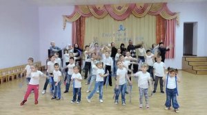 Танцевальный флешмоб "Голубая лента"