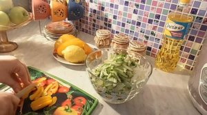 Салат из пекинской капусты с болгарским перцем и огурцом