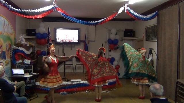 Ансамбль "Калинка" - Танец с платками смотреть онлайн