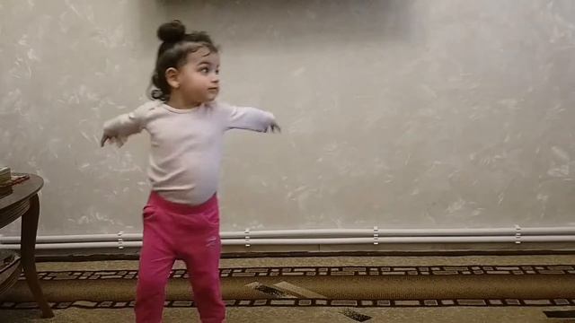 Танцует моя Марусечка. смотреть онлайн