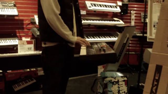 Guitar Center(Piano) смотреть онлайн