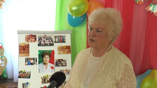 Чугуев. 1-й заведующей д/с № 12 - 80! смотреть онлайн