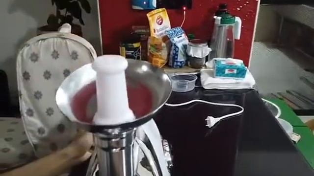 Picadora y embutidora de carne eléctrica - MOLINO CARNE смотреть онлайн