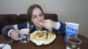Сладкий мукбанг блины с нутеллой и сгущенкой. Обжор. Болталка