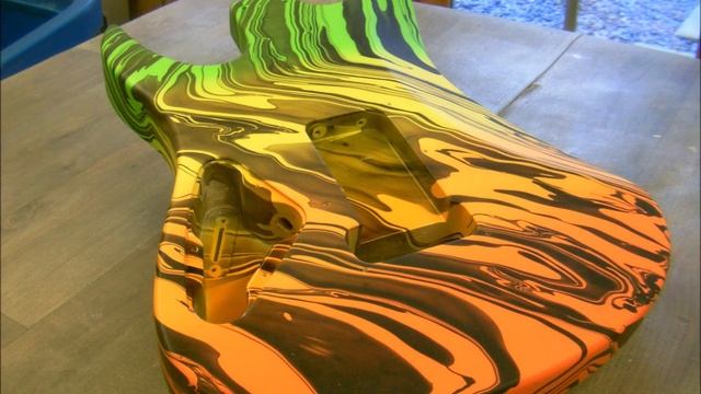 Swirling(Finished Ombre Swirled Guitar with all hardware installed) смотреть онлайн