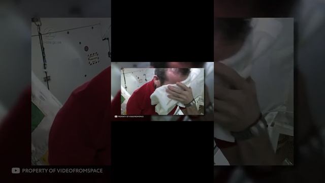 Почему Нельзя Плакать в Космосе #shorts смотреть онлайн