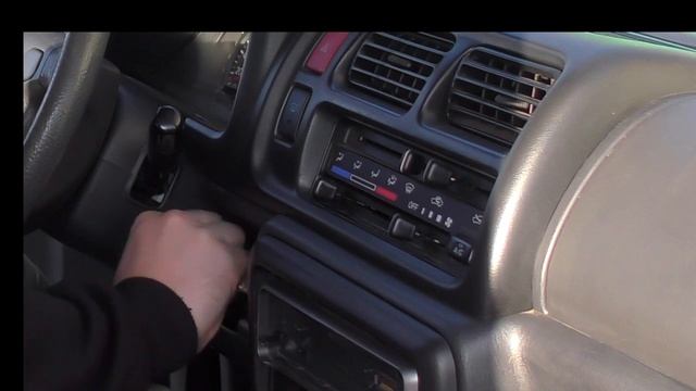 Снять с охраны сигнализацию Sher-Khan Magicar 5  без брелка