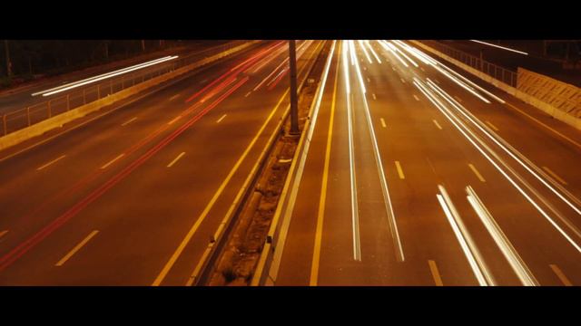 Ilaria Cretaro feat. Ivan R - In un attimo di luce смотреть онлайн