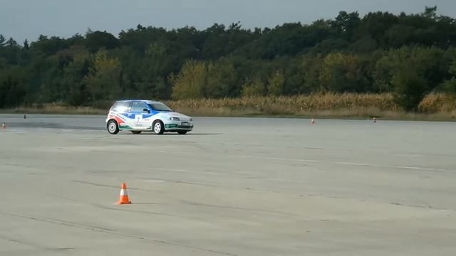 Autoslalom Vyškov 04.10.2015 Fiat Punto MK1 16V sestřih смотреть онлайн