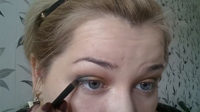 Яркий макияж с палеткой Avon. смотреть онлайн