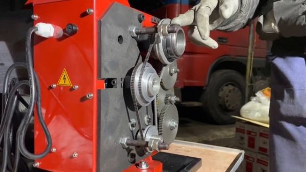 Обзор на красный WM210V 1100 ватт с замером мощности и индикатором.