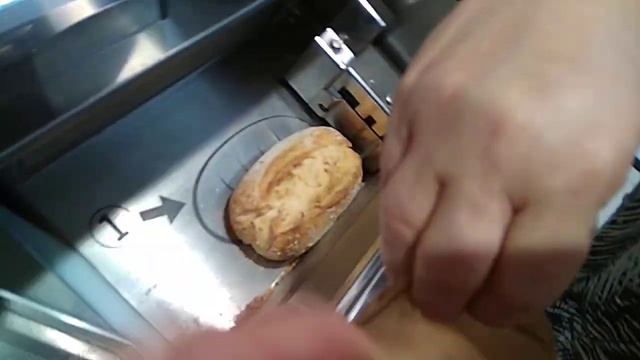 Как быстро нарезать хлеб смотреть онлайн
