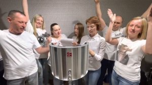 Мы в пятый класс перешли красиво