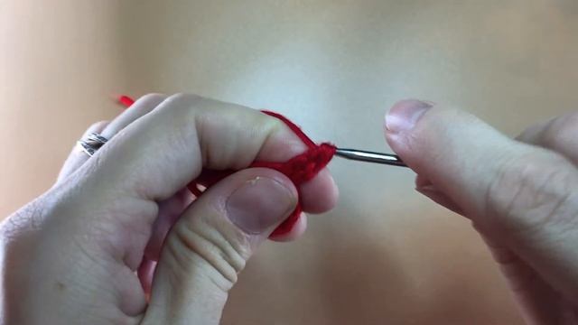 Цветок крючком. Понятный видео-урок. Вязание крючком для начинающих. смотреть онлайн