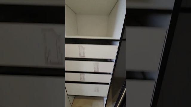шкаф-купе в прихожую #коридор #шкафдопотолка #шкаф-купе #чёрныйпрофиль смотреть онлайн