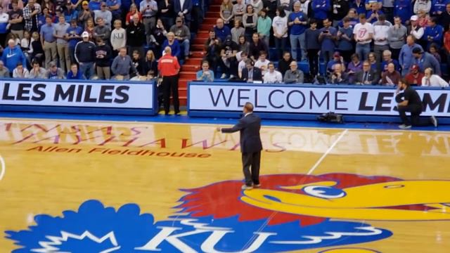 Les Miles Speach at Allen Fieldhouse December 1st 2018 смотреть онлайн