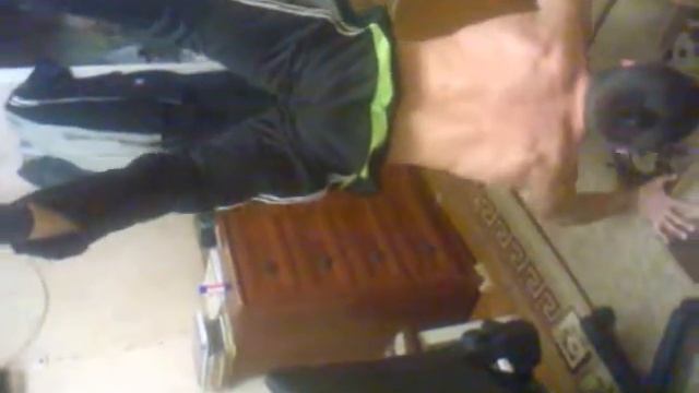 отжимания в стойке на руках)) смотреть онлайн