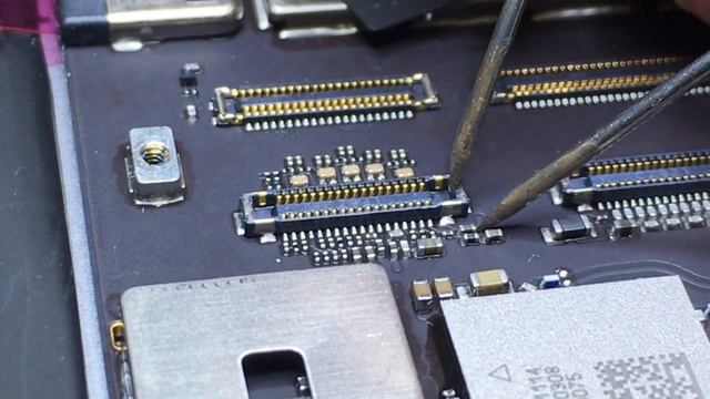 iPad Pro Backlight Repair смотреть онлайн