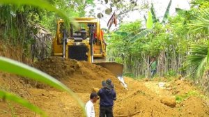 Бульдозер Caterpillar D6R XL ремонт дороги