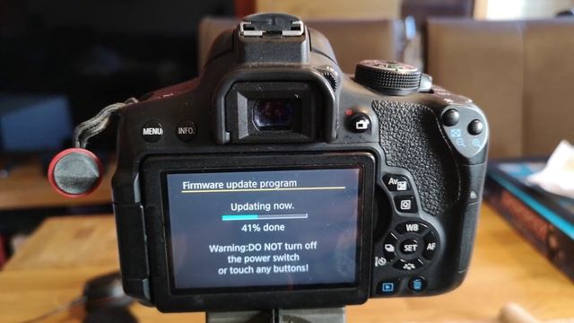EOS Rebel T6i/750D Firmware-Aktualisierung - Version 1.0.1 смотреть онлайн