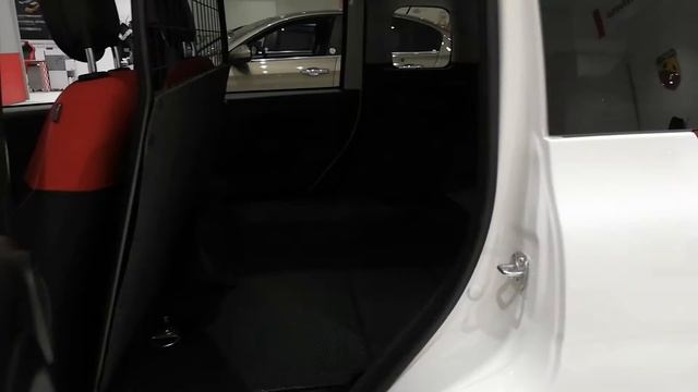 Fiat Panda Van HYBRID смотреть онлайн