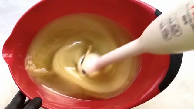 Мыловарение холодным способом. Дизайн с кубиками▪️? /Jabón saponificado en Frío. Diseño con Cubito смотреть онлайн