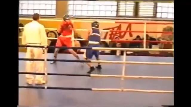 Редкие кадры! Как Ломаченко боксировал в 16 лет ? 16yo Lomachenko! смотреть онлайн