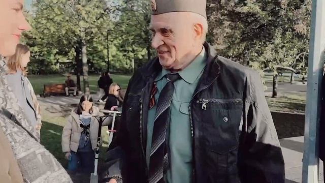 Поздравление ветеранам от активистов ВЦ МГИМО