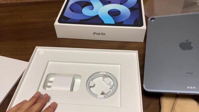 【iPad Air4】トリプルローンで購入したiPadAir4セルラーモデルがやっと届いたので開封レビュー+Touch IDなどの簡単な初期設定。背面『smart connect 』変じゃね⁉ смотреть онлайн