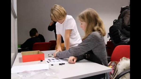 European Extremely Large Telescope (E-ELT) aus LEGO® Bausteinen