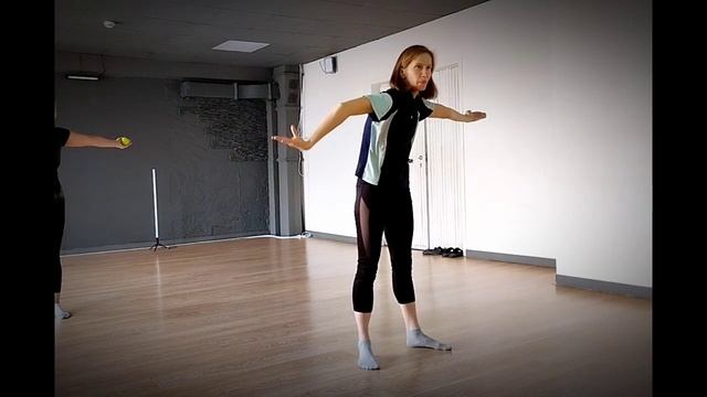 вариант разминки (зарядки) с головы до ног. Просто включайте и повторяйте смотреть онлайн