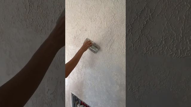 Процесс нанесения декоративной штукатурки #decor #своимируками #design #art #homedecor #desig ￼