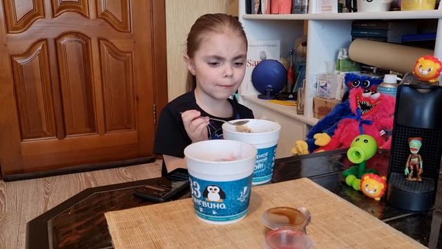 Обзор мороженого 33 ПИНГВИНА смотреть онлайн