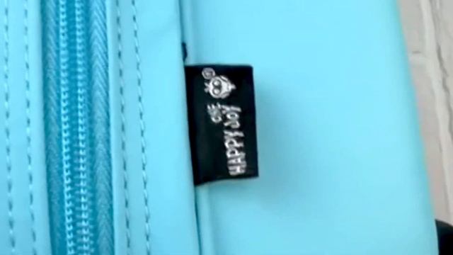 ONE HAPPY JOY : Чемоданы смотреть онлайн