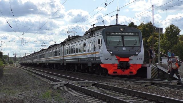 Электропоезд ЭД4М-0491 ЦППК станция Суходрев смотреть онлайн