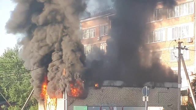 Короткое замыкание на КТП, возгорание масляных трансформаторов смотреть онлайн