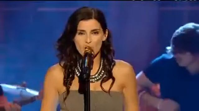 Nelly Furtado Manos Al Aire Live On Alan Titchmarsh Show HQ смотреть онлайн