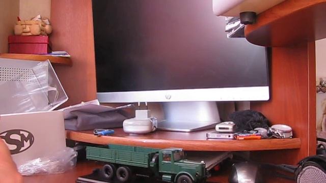 Обзор модели ЯАЗ 210 бортовой от SSM с отклеенными баками смотреть онлайн