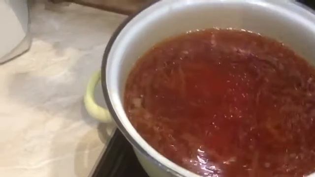Вам нужно знать как его готовить. Борщ. Ложка стоит! Основное блюдо украинской кухни. смотреть онлайн