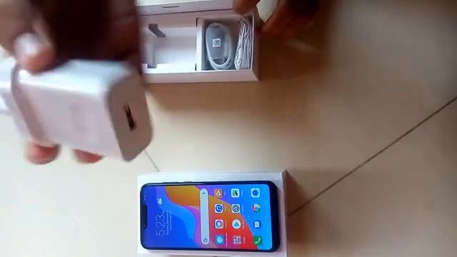 Huawei Honor Play Unboxing and Overview | First Impression and Key Features смотреть онлайн