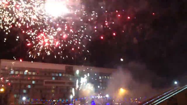 праздничный новогодний фейерверк в Перми 2016 смотреть онлайн