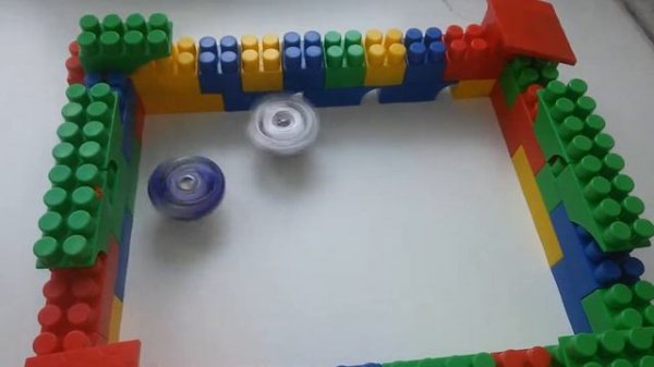 Бейблейд сражения