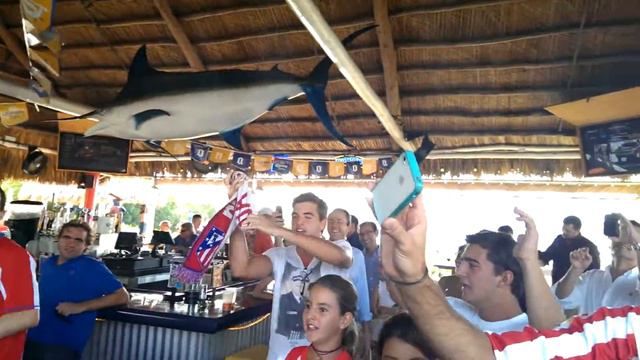 Atleti Miami fan club celebrating Copa del Rey win смотреть онлайн
