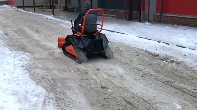 Уборка снега ТРекс смотреть онлайн