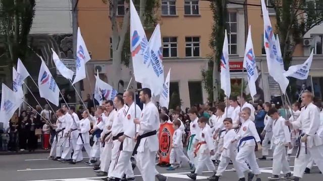 Донецк.11мая День Республики.Ура!!!!!! смотреть онлайн