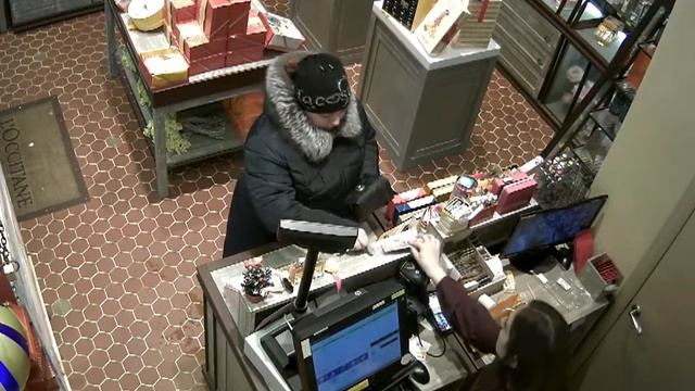 Жительницу Нового Уренгоя подозревают в мошенничестве